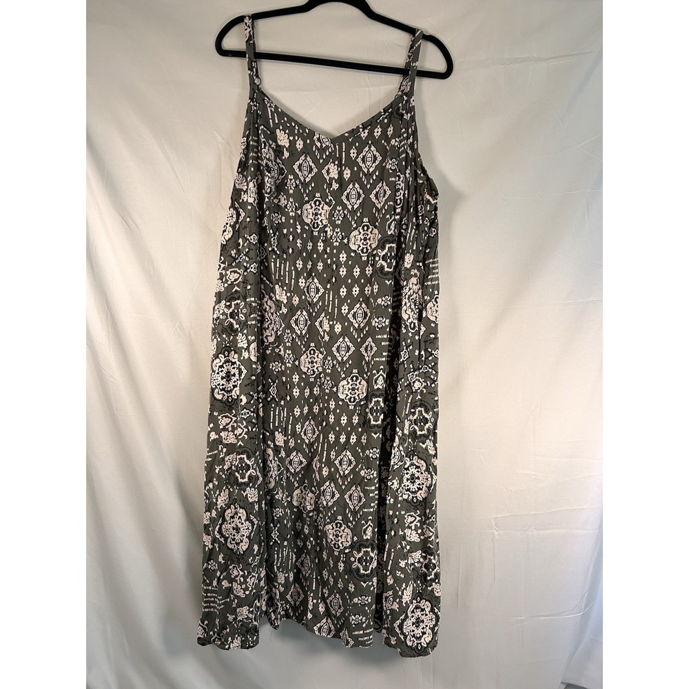 Torrid 4 midi challis sleeveless trapeze dress olive green geometric print